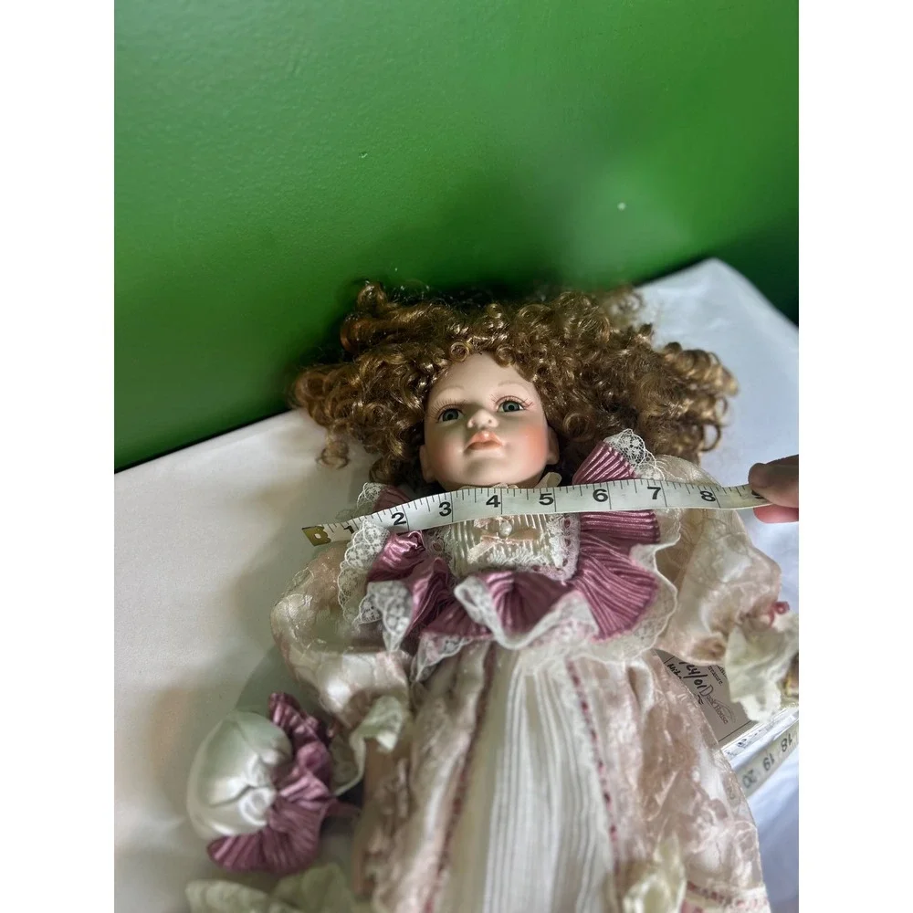 Duck House Heirloom Dolls Porcelain Doll Pink Lace Victorian Gown 2001 Nita Tag